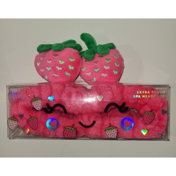 Wide Plush Elastic Strawberry Headband Stretch Makeup Yoga Washing Face NEW NIB - Picture 1 of 1